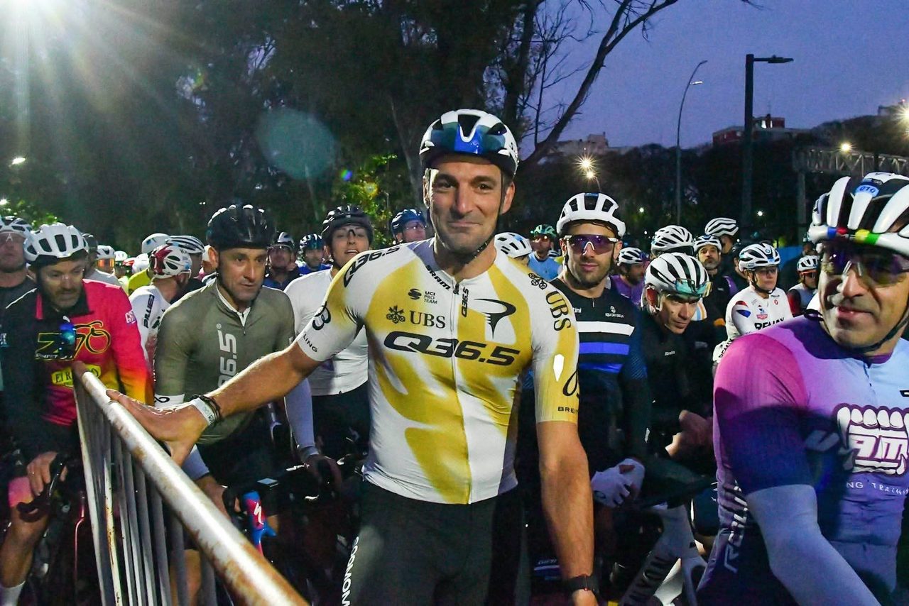 Scaloni participó del Gran Fondo Buenos Aires en bicicleta