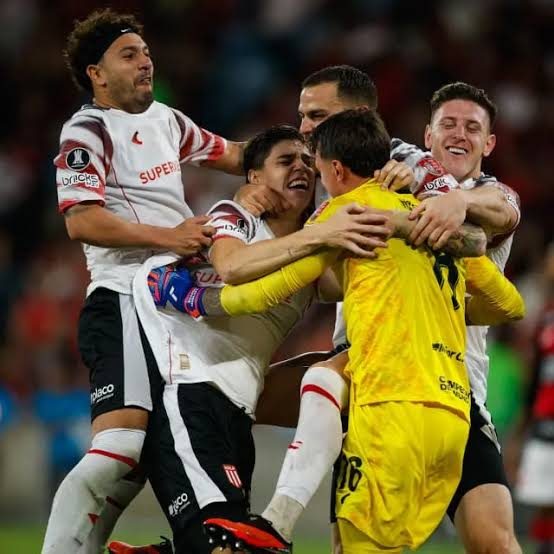 Muslera atajó tres penales y Estudiantes jugará la final