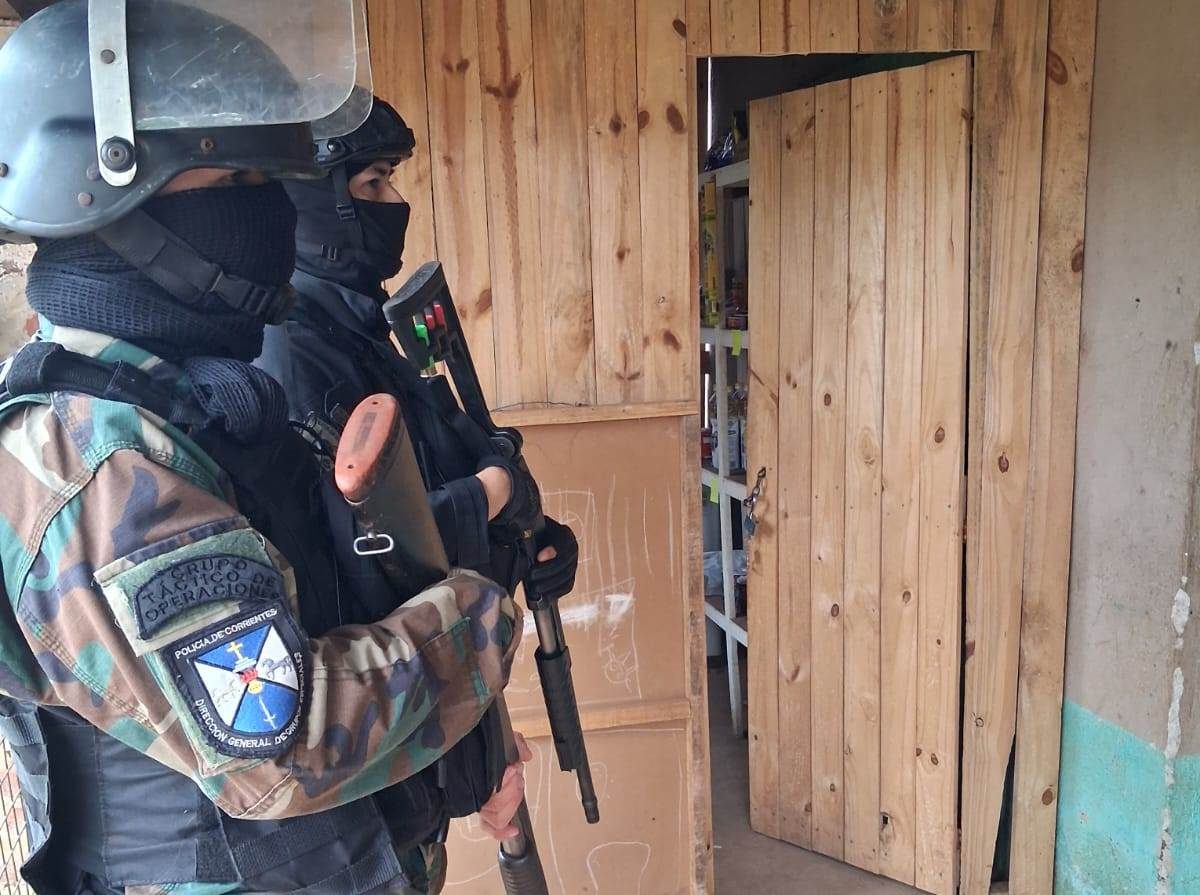 Allanamiento en Santo Tomé por asalto a comercio