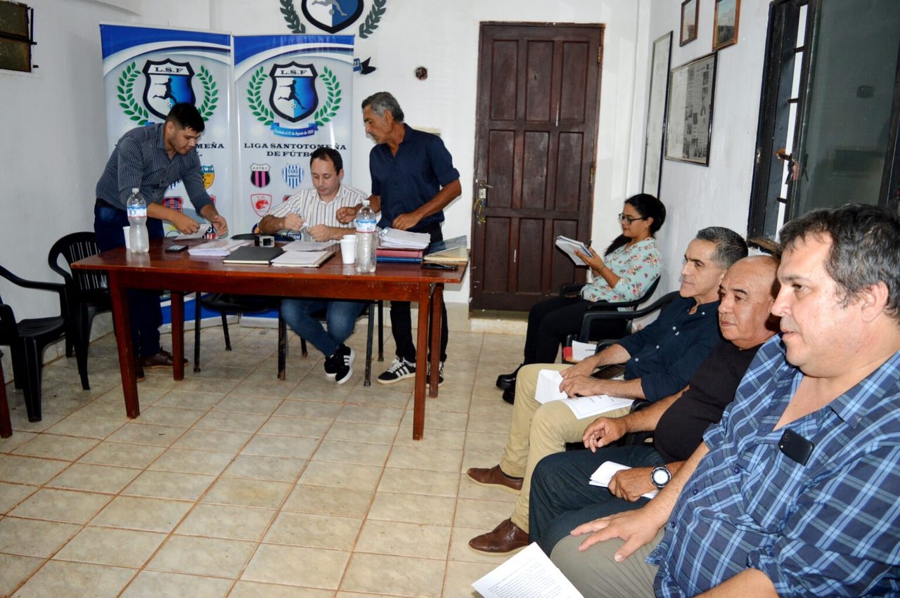 Licencia del presidente de la Liga Santotomeña genera dudas