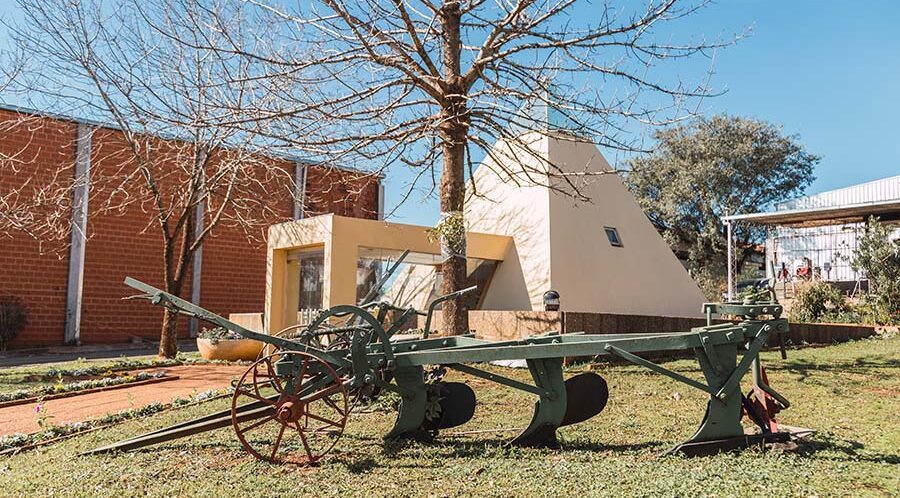 La pirámide de Colonia Liebig y el centenario de la cooperativa yerbatera