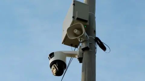 Corrientes suma cámaras con megáfonos para cuidar plazas y frenar basurales