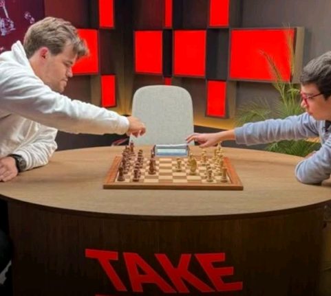 Faustino Oro, de 12 años, le ganó una partida a Carlsen