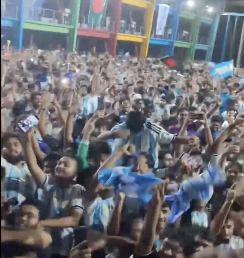 Un argentino lleva la cumbia a Bangladesh en pleno Mundial y cuenta cómo se vive la pasión por Messi