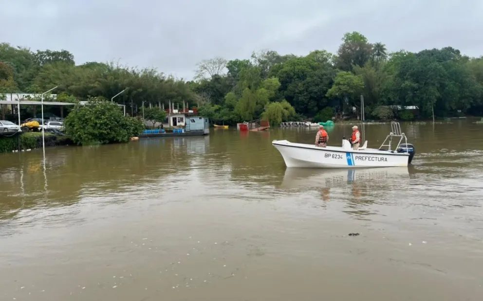 Ituzaingó: Prefectura activó el plan de emergencia por la crecida del Paraná