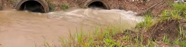 La Municipalidad de Santo Tomé limpia desagües y pide colaboración vecinal