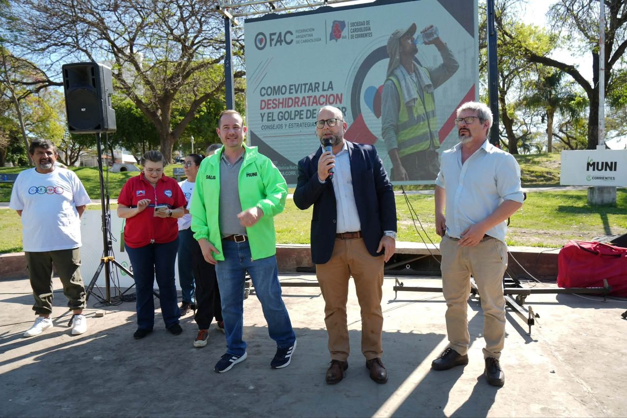 Capacitan en RCP a 200 trabajadores del estacionamiento medido