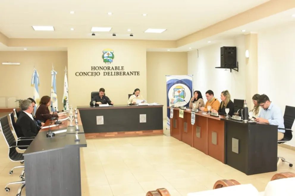 Santo Tomé sancionará los escapes libres y restaurará el Monolito contra el Cáncer de Mama