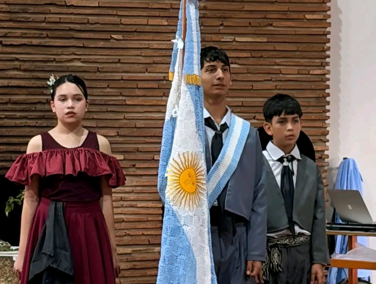 Más de 40 bailarines rindieron en los exámenes anuales de danza