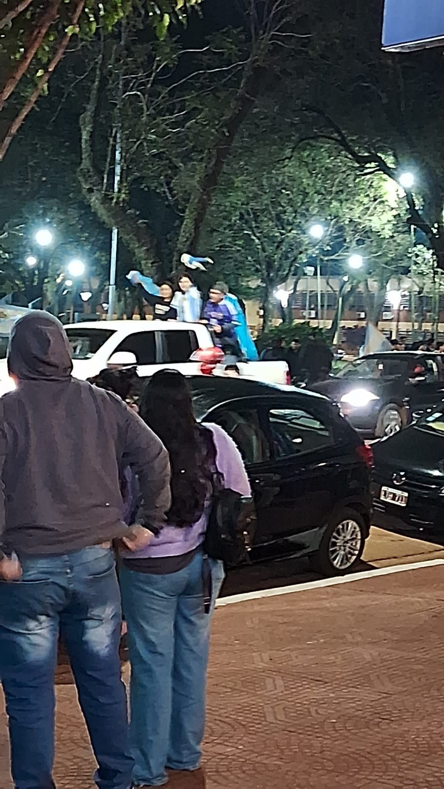 Virasoro salió a festejar el pase de Argentina a semifinales en Plaza Libertad