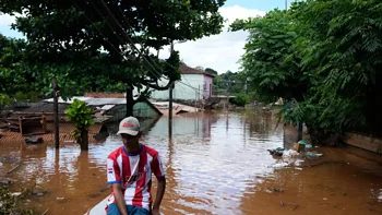 Alerta roja en Ciudad del Este: más de 1200 evacuados por la crecida del Paraná