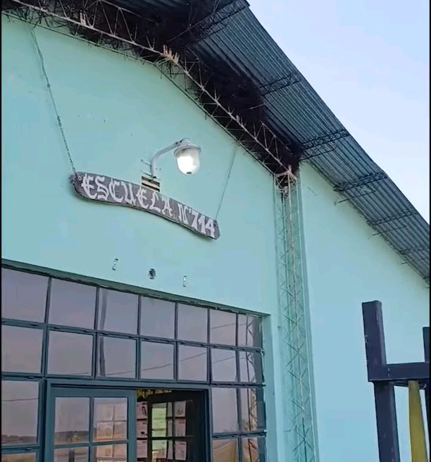 Instalan internet satelital en cuatro escuelas rurales de Corrientes