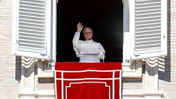 Operaron al papa León XIV: le extirparon un tumor maligno del pulmón