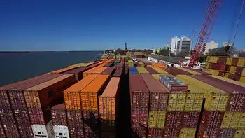 Llegaron a Corrientes los contenedores para la primera planta de CLT
