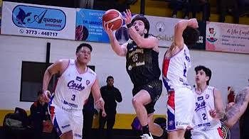Comunicaciones ganó en suplementario y arrancó con victoria