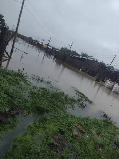 Temporal en Ituzaingó: calles anegadas y una casa inundada