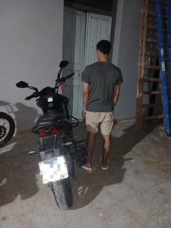 Un policía de adicional frustró un robo a una motociclista