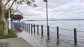 Corrientes: 108 evacuados por las crecidas del Paraná y el Uruguay