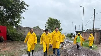 La creciente del Paraná ya desplazó a 380 personas en Corrientes