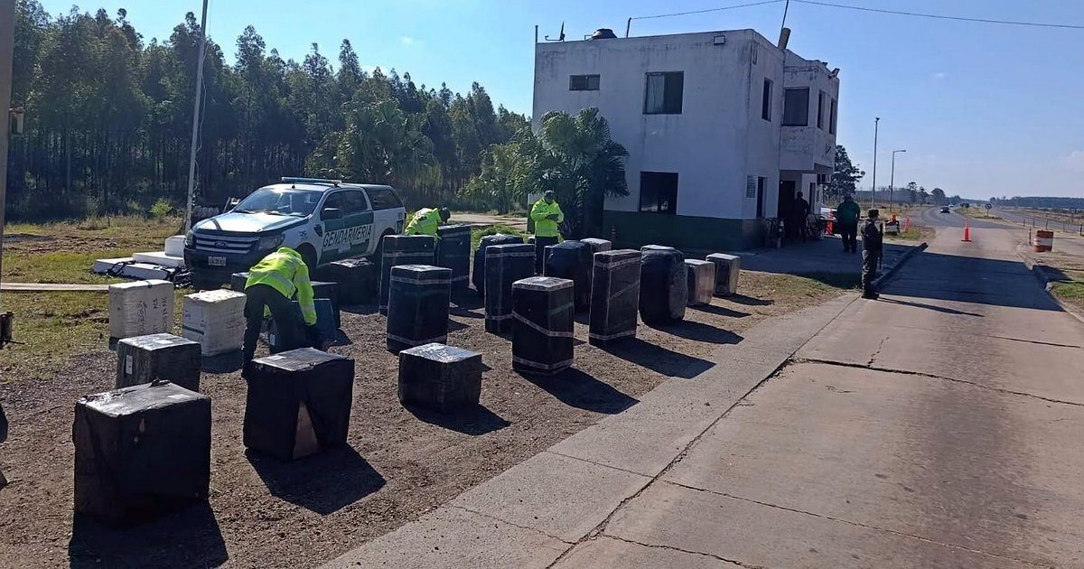 Gendarmería halló 85.000 atados de cigarrillos ilegales en Corrientes