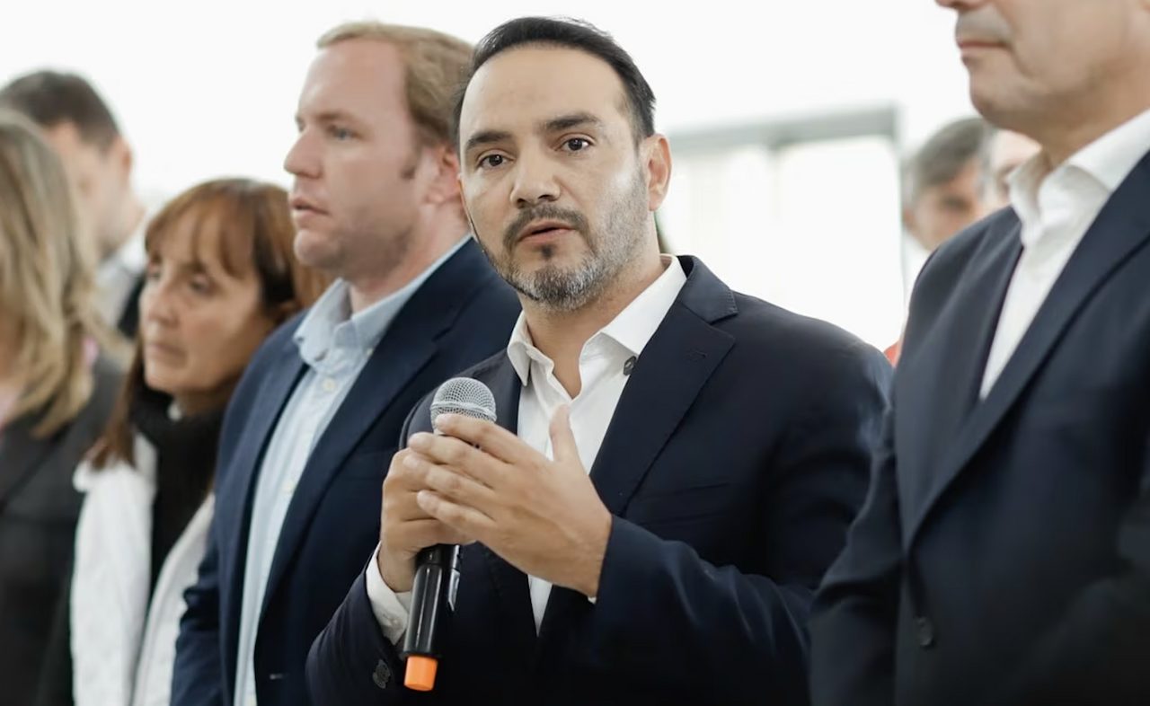 Valdés pide incluir al Alto Paraná en la planificación de la hidrovía y confirma obra de defensas costeras en Ituzaingó