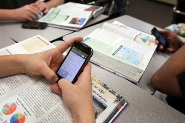 Casi 6 de cada 10 chicos de 8 años ya tienen celular propio