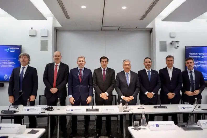 Valdés lleva a París la apuesta de Corrientes por la forestación y la yerba