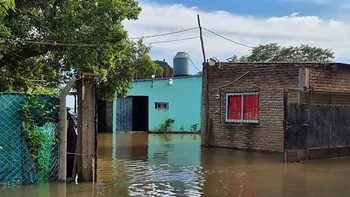 La crecida del Paraná ya desplazó a 472 personas en Corrientes