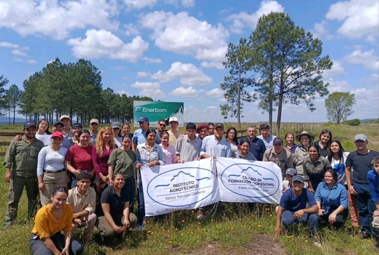 Alumnos de la TSGPA visitaron la Cabaña Doña Magda en Cerro Corá