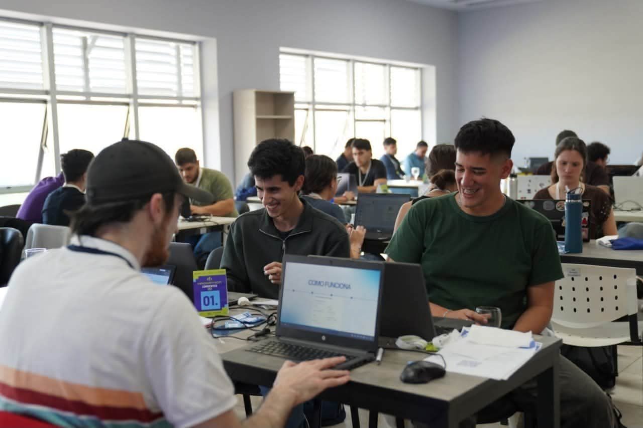 Arrancó el Hackathon 2026 con foco en salud y clima