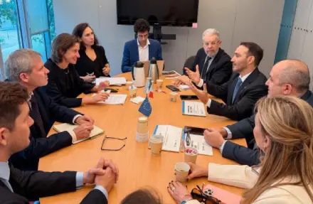 Valdés vuelve de Europa y busca financiamiento para obras energéticas