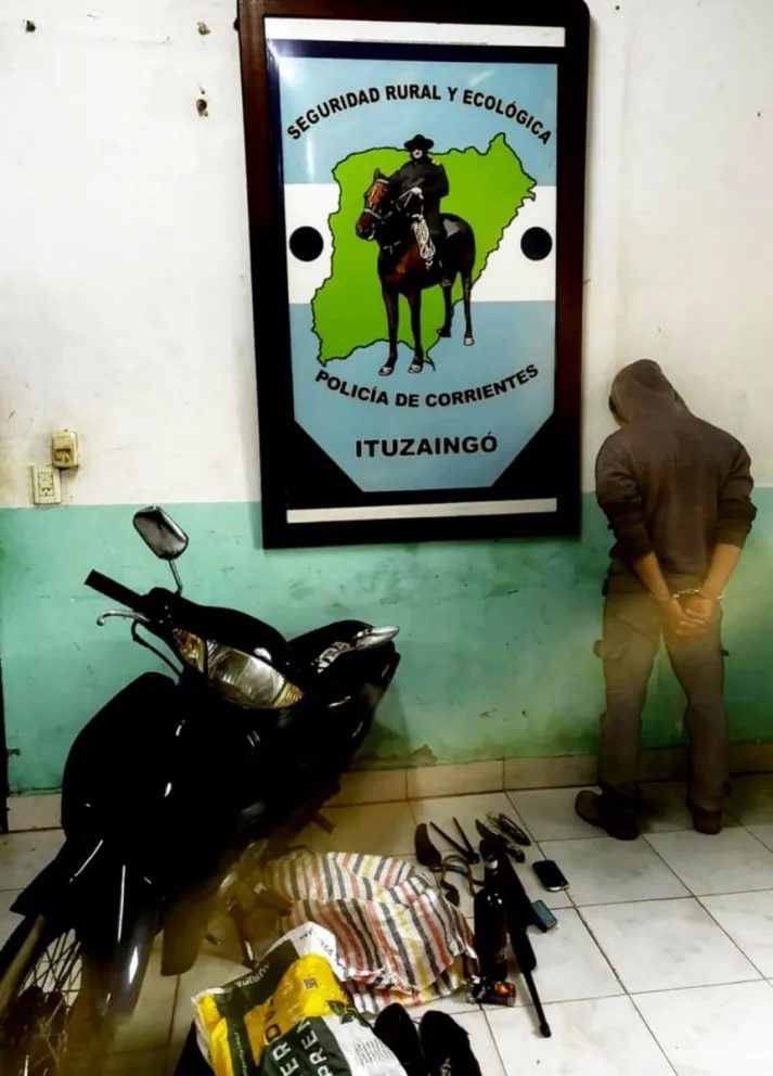 Ituzaingó: atrapan a hombre armado en campo ajeno