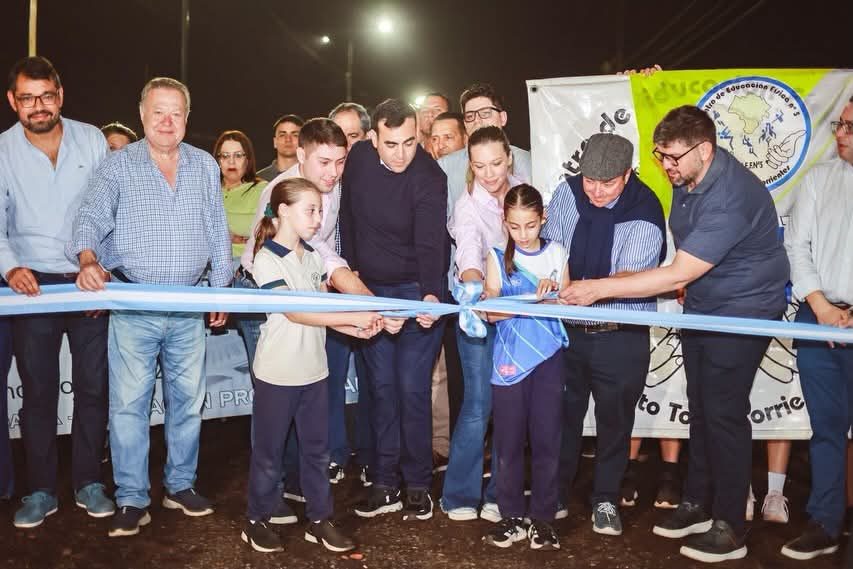 Santo Tomé inauguró obras en la colectora de Artigas