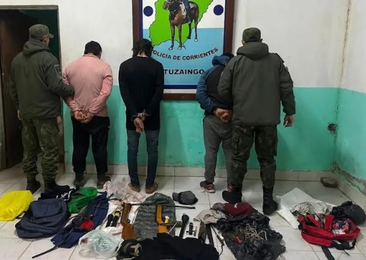 Ituzaingó: tres detenidos por cazar de noche en campo ajeno