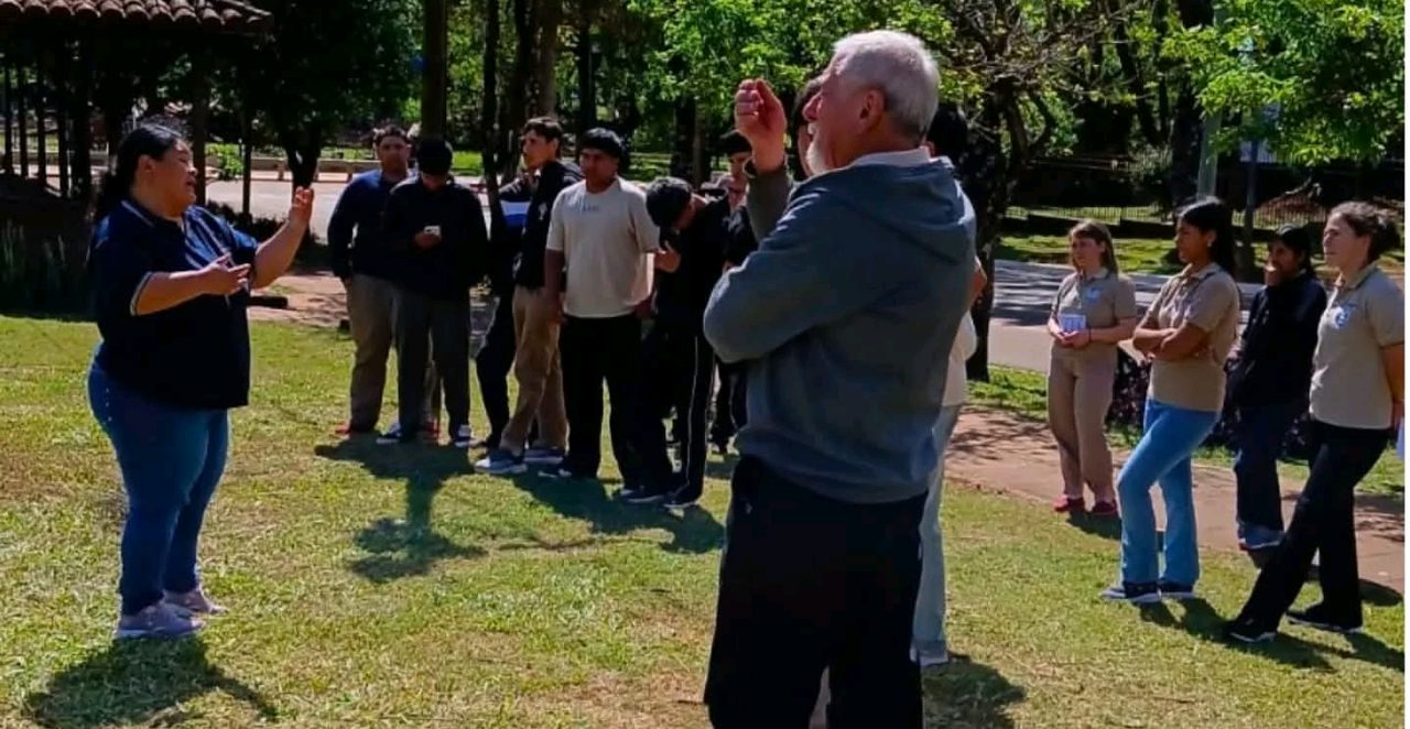 Estudiantes de Monte Caseros recorrieron sitios históricos de Virasoro