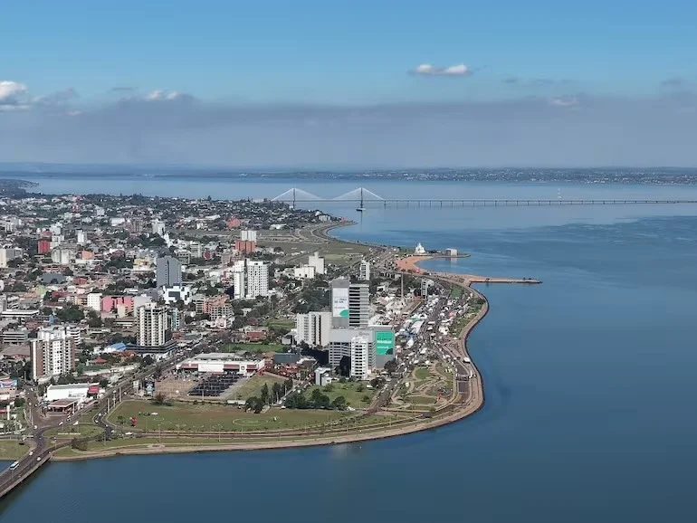 Encarnación reactiva mesa para diversificar su economía