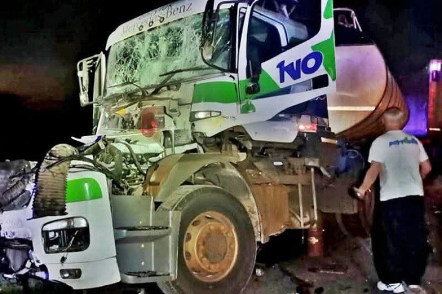 Chocaron dos camiones en la Ruta 14 y hay un herido