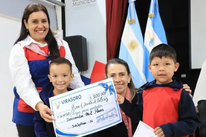 Premiaron a las escuelas ganadoras del Concurso PET