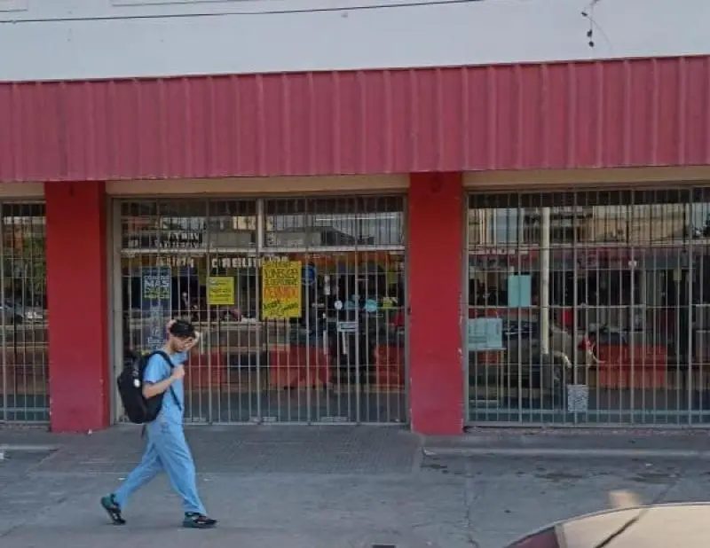 LOS HÍPER Y LOS SUPERMERCADOS NO ABRIERON.