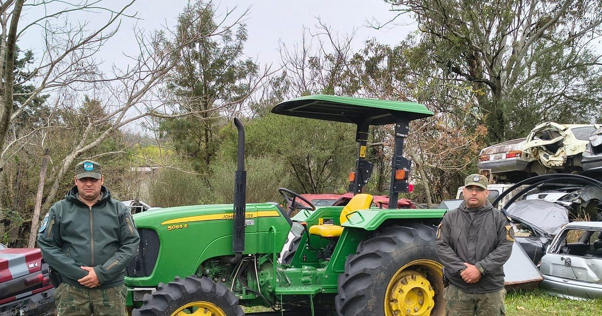 Recuperan en horas un tractor robado de un campamento forestal