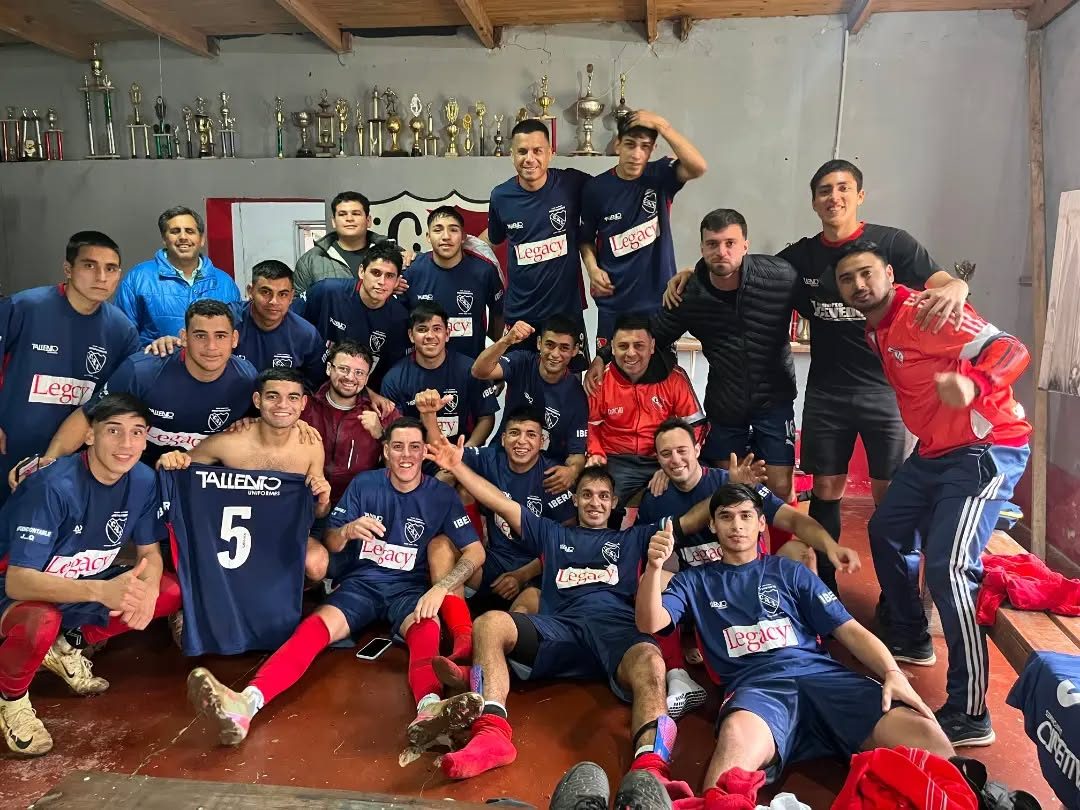 Independiente contestó la protesta por su presidente-jugador