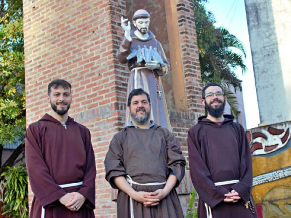 Los franciscanos capuchinos que viven su vocación en Corrientes