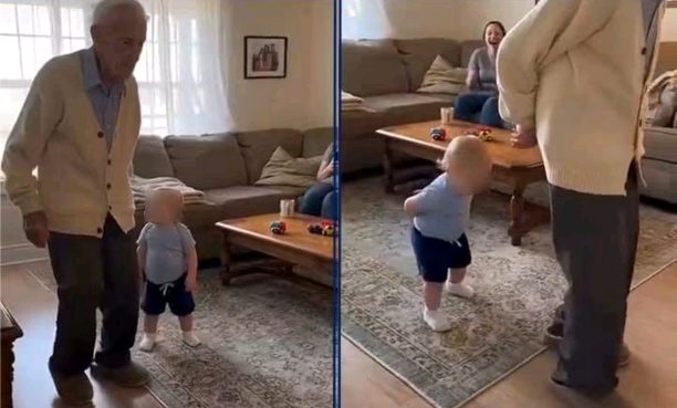 Un bebé imitó a su bisabuelo de 94 años al caminar