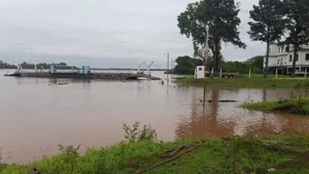 Cierran el paso Alvear-Itaquí por la crecida del río Uruguay