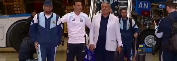 La Selección Argentina volvió al país con recibimiento especial