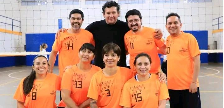 Docentes vuelven a las canchas por el Torneo de Vóley 2026