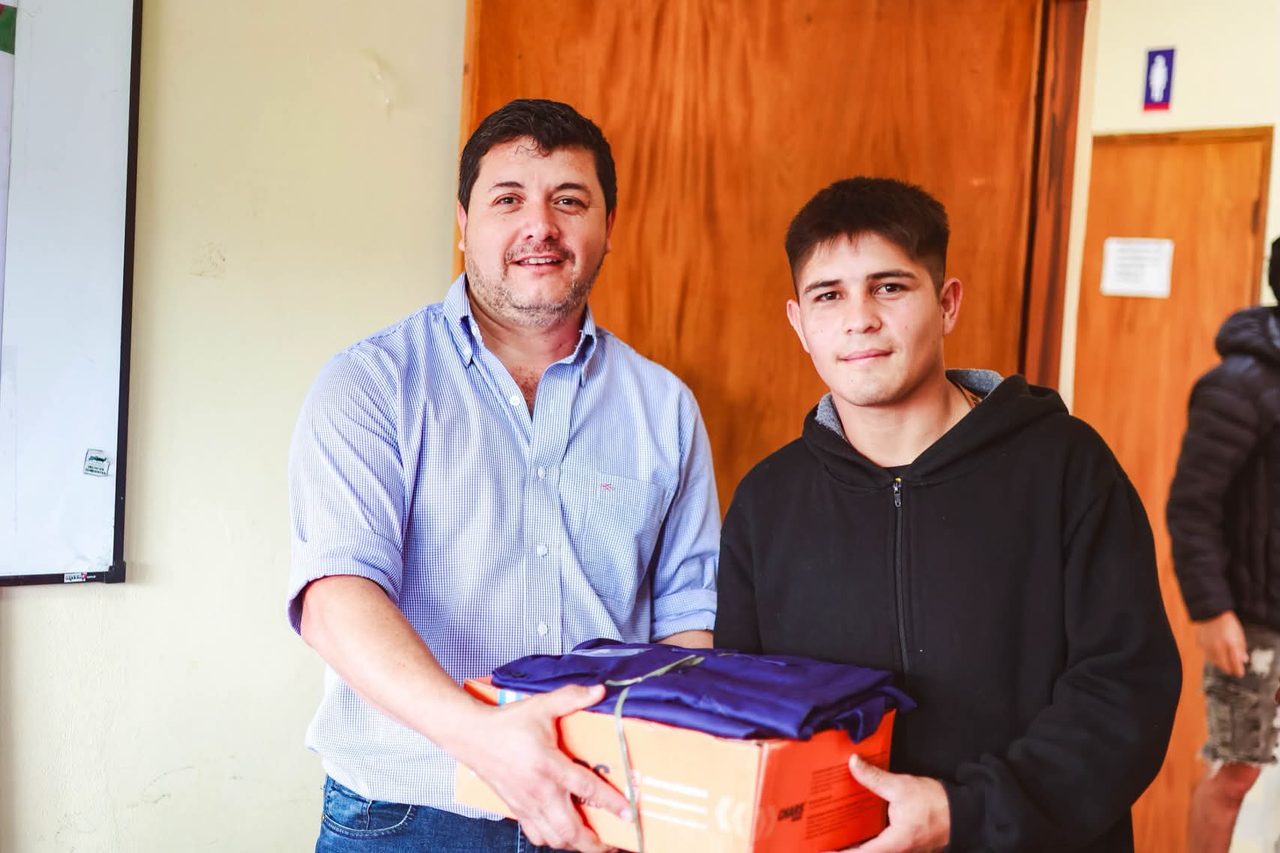 Santo Tomé entregó indumentaria a recolectores de residuos
