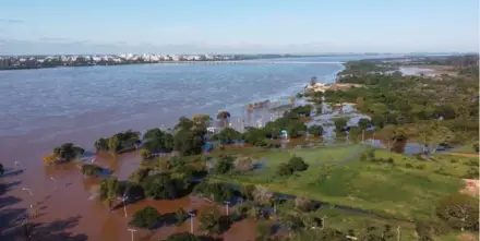 El río Uruguay superó el nivel de evacuación en Paso de los Libres