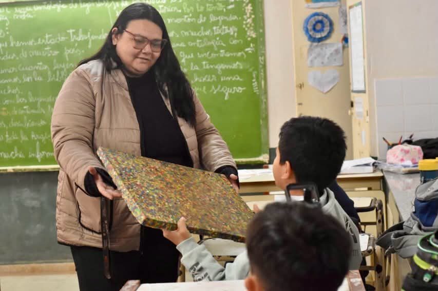 Cuatro escuelas de Santo Tomé suman contenedores de reciclaje