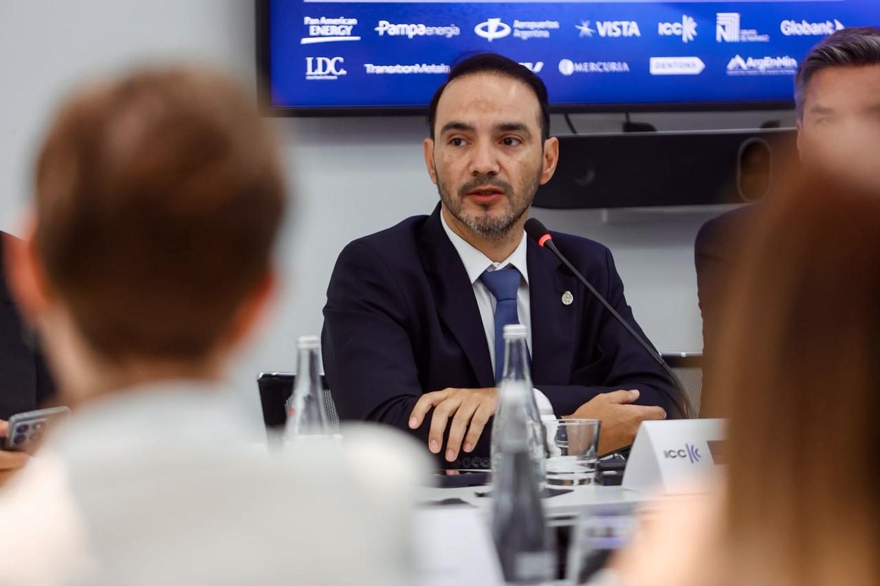 Valdés busca financiamiento por US$ 150 millones para dos obras
